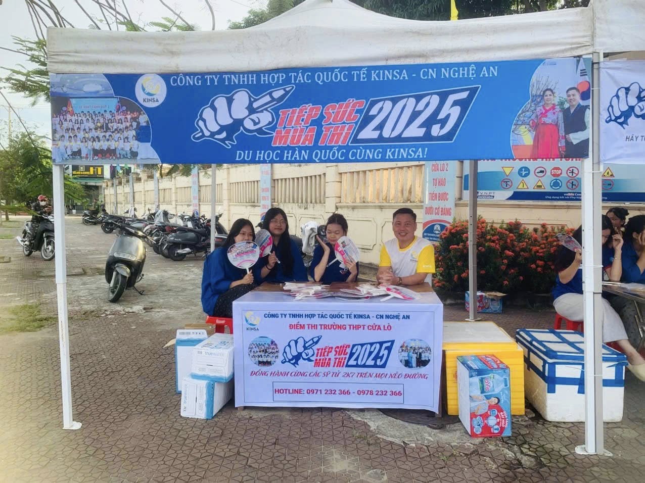 Kinsa Nghệ An tiếp sức mùa thi tại Trường PTTH Cửa Lò