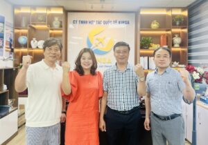 Đại diện trường đại học Hyupsung (협성대학교) sang thăm du học KINSA