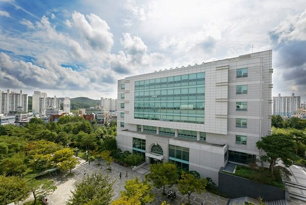 Tòa học xá chính của Trường Đại học Ulsan