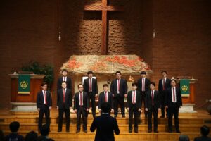 Lễ Tạ ơn đã được tổ chức tại Nhà thờ Tưởng niệm Han Kyungjik của trường Đại học Trưởng lão và Chủng viện Thần học Hàn Quốc