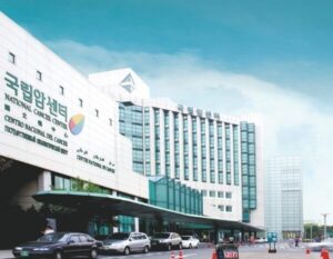 Trung tâm nghiên cứu trung ương tại Logo trường Cao học Khoa học và Chính sách Ung thư