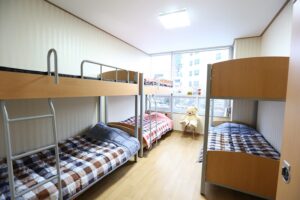 Phòng ký túc xá trường Đại học Nghệ thuật Chugye