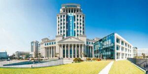 Kiến trúc hiện đại của trường Đại học ngoại ngữ Hankuk