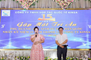 Ông Nguyễn Xuân Huy và Bà Nguyễn Thị Giang phát biểu tại buổi lễ