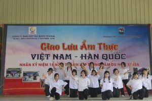 Văn nghệ nhảy hiện đại